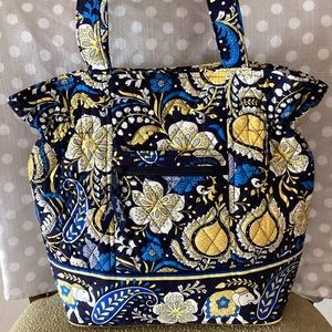95. EUC Vera Bradley Elephant Tote/shoulder bag